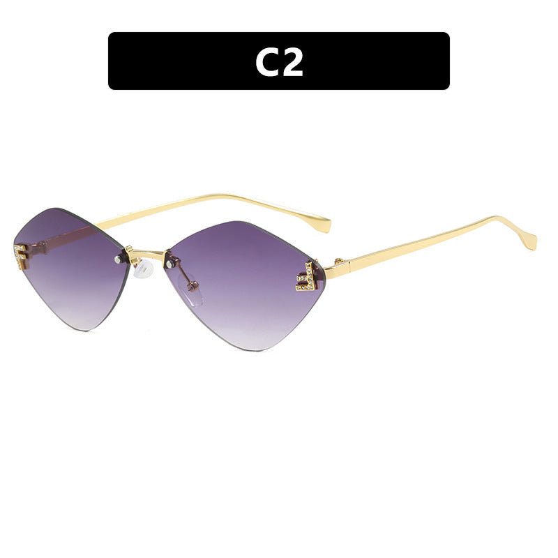Women's geometric sunglasses in an extravagant design with gradient lenses Stornfield