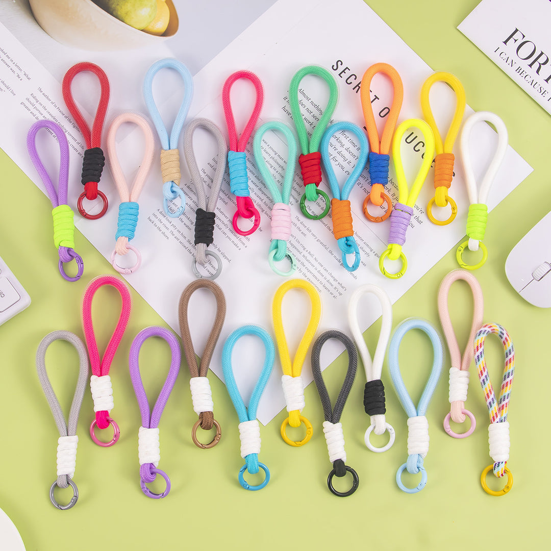 Versatile Paracord Keychain Holder Stornfield