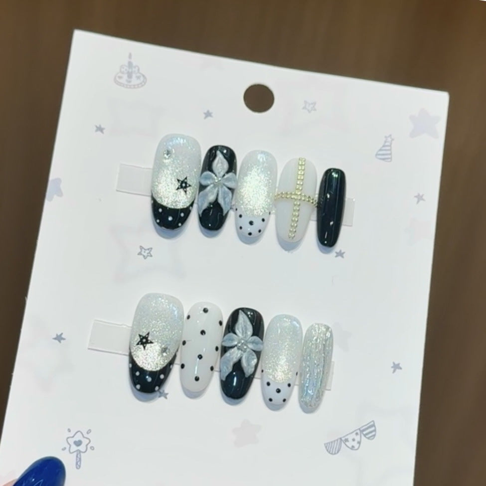 Glamorous artificial nail tips with floral accents Stornfield