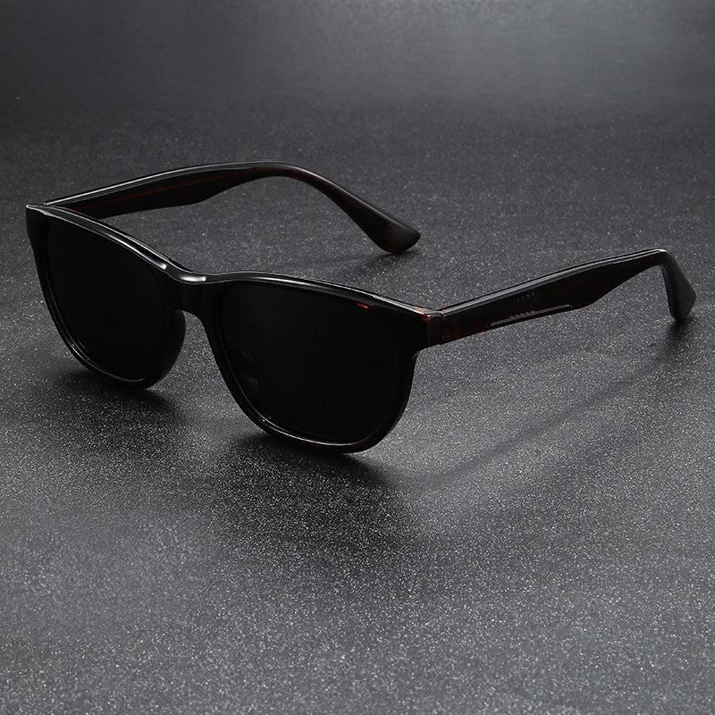 Women's sunglasses in modern retro design with high-quality UV protection Stornfield