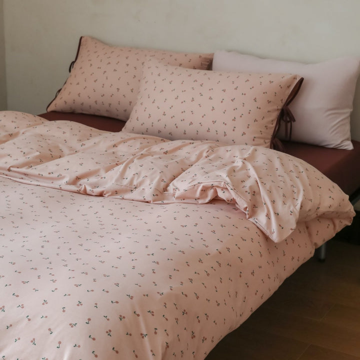 Cotton Reversible Duvet Cover Set with Decorative Tie Closures and Fitted Sheet
