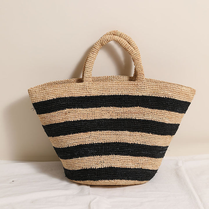 Braided beach bag with modern striped pattern Stornfield