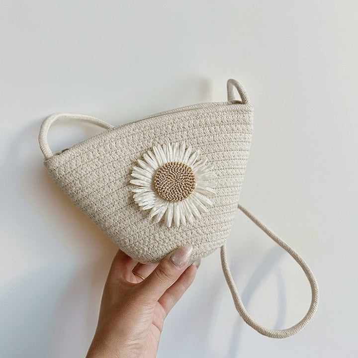 Hand-knotted bag with flower appliqué Stornfield