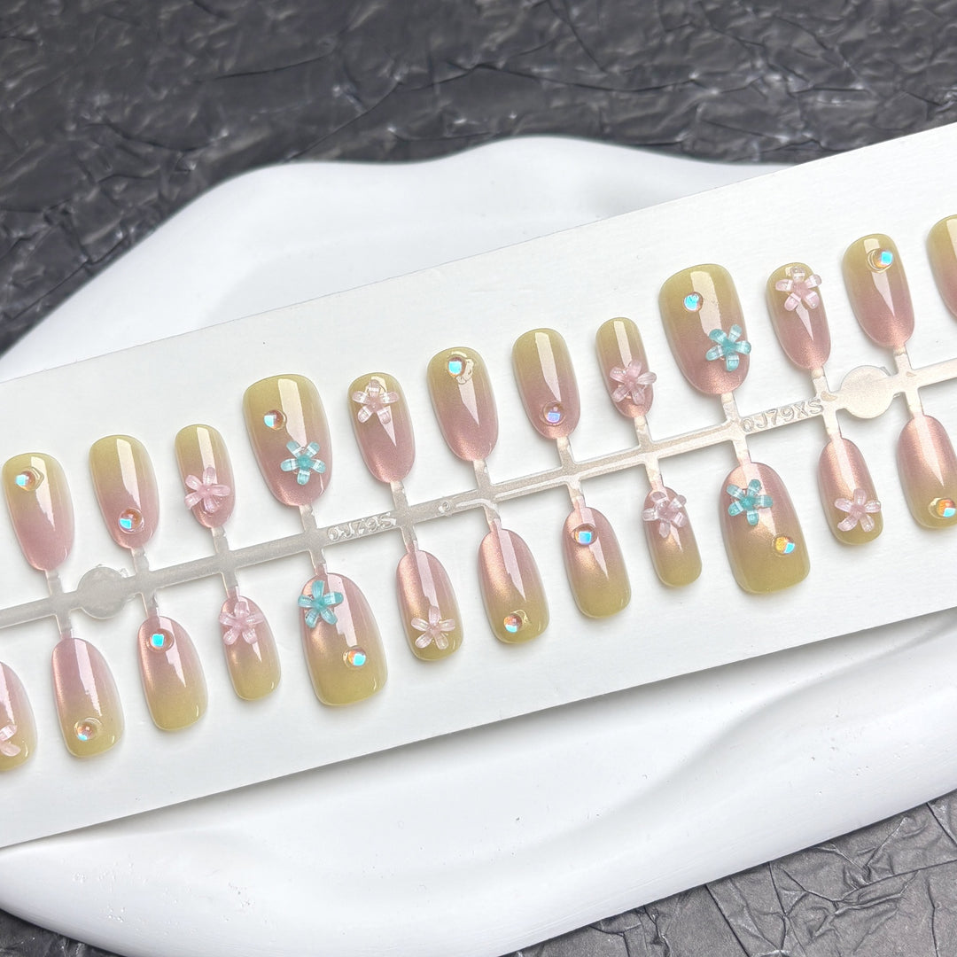 Elegant Floral Press-On Nails Set
