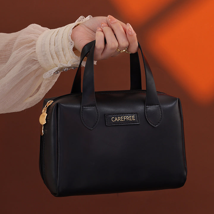Cosmetic Transport Bag with Elegant Design and Practical Compartments Stornfield