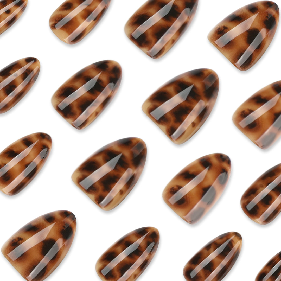 Artificial nail extensions in modern leopard pattern Stornfield