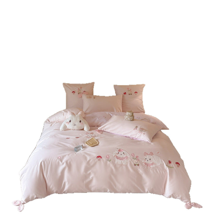 Children's bedding set with cute animal embroidery made of cotton blend