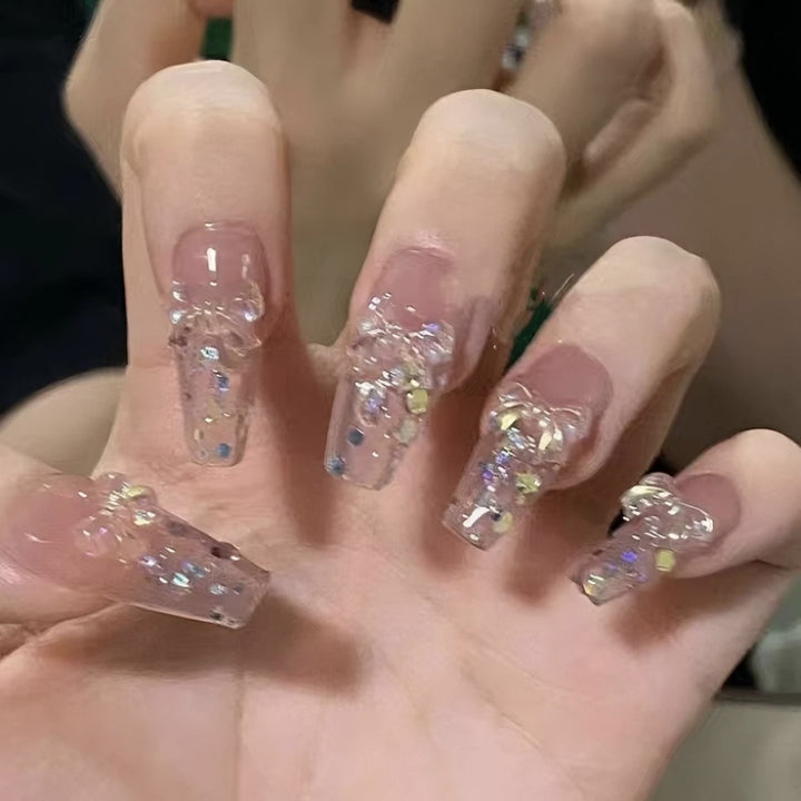 Elegant and Shiny Nail Art Stornfield