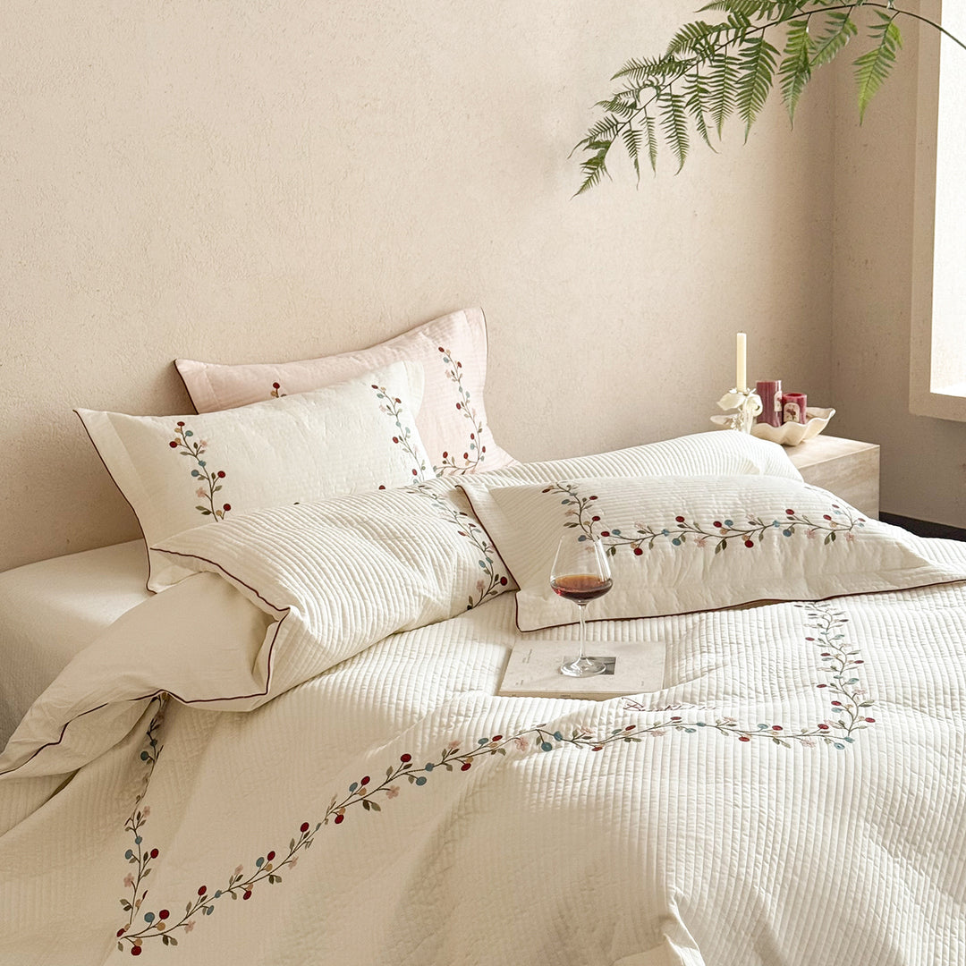 Quilted Floral Vine Embroidered Cotton Duvet Cover Set with Ribbed Stitching