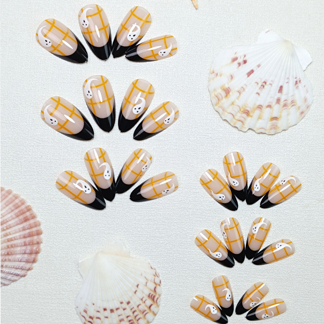 Artistic Halloween-Themed Press-On Nail Set Stornfield