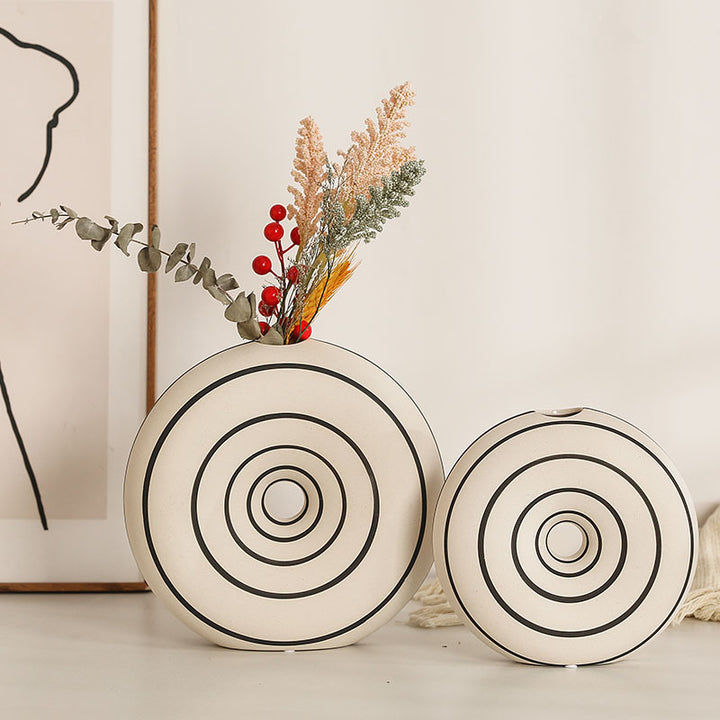 Modern and stylish ceramic vase Stornfield