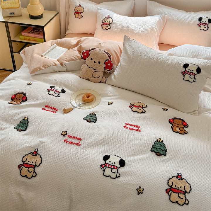 Quilted cotton bedding with cherry embroidery and reversible pillowcases