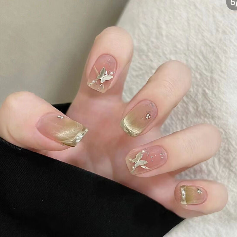 Elegant Artificial Nails Stornfield