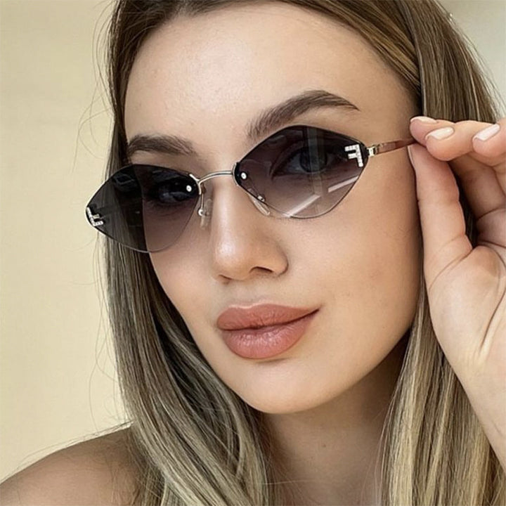 Women's geometric sunglasses in an extravagant design with gradient lenses Stornfield