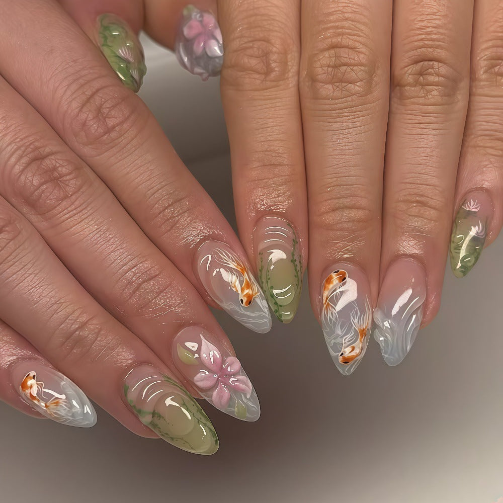 Artificial nails with floral designs Stornfield
