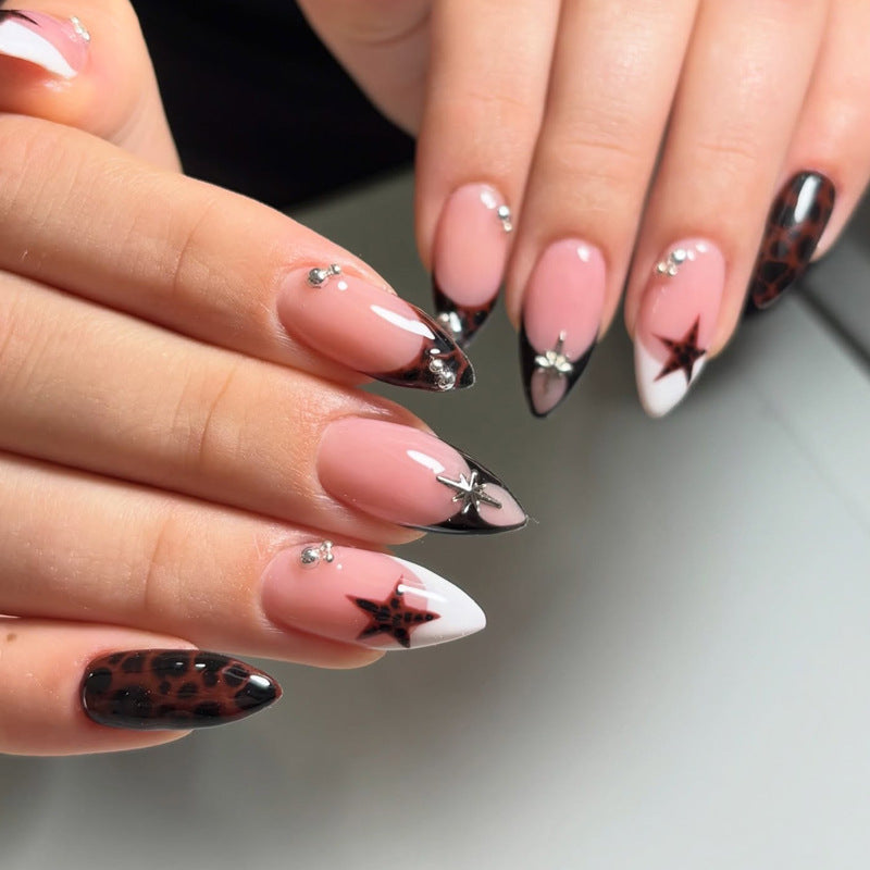 Artistic Star-Embellished Press-On Nail Set Stornfield