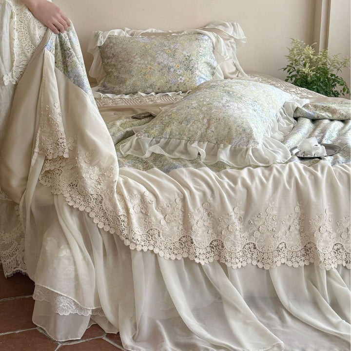 Romantic satin bedding set with ruffle and lace trimming