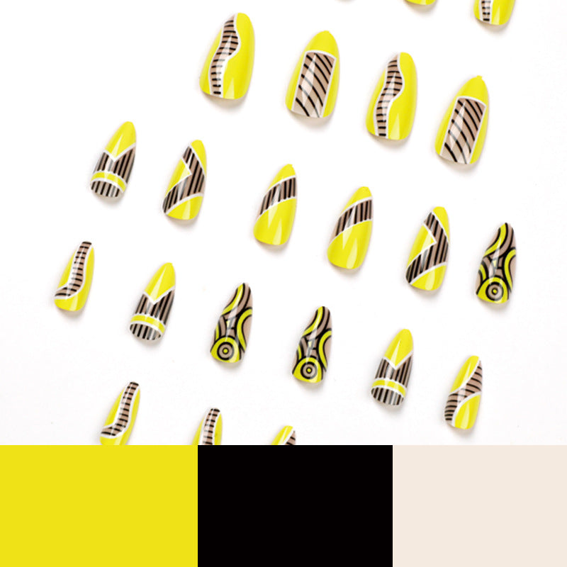 Artistic nails with geometric design Stornfield