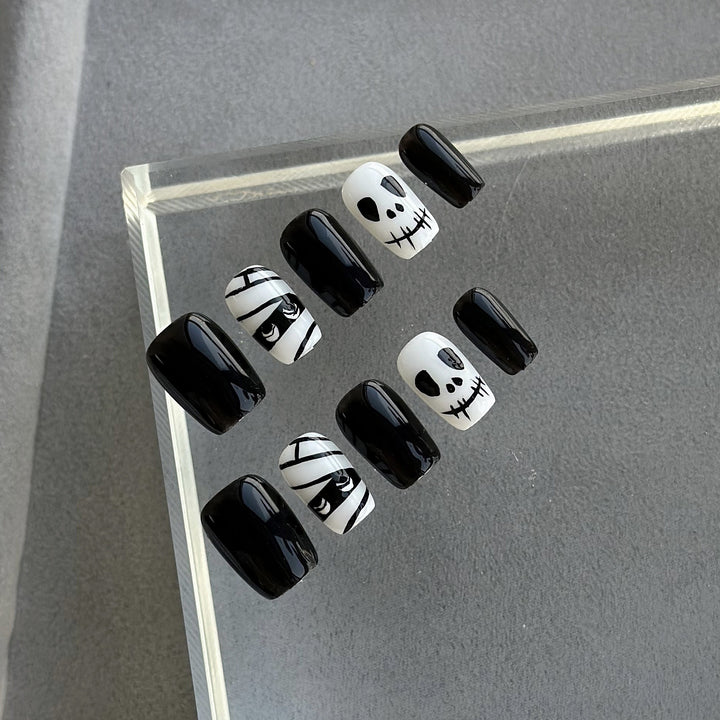 Halloween-Themed Press-On Nail Set