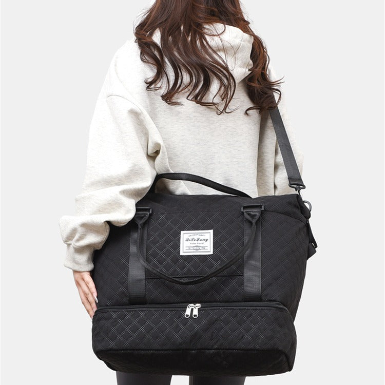 Quilted Multi-Compartment Travel Bag