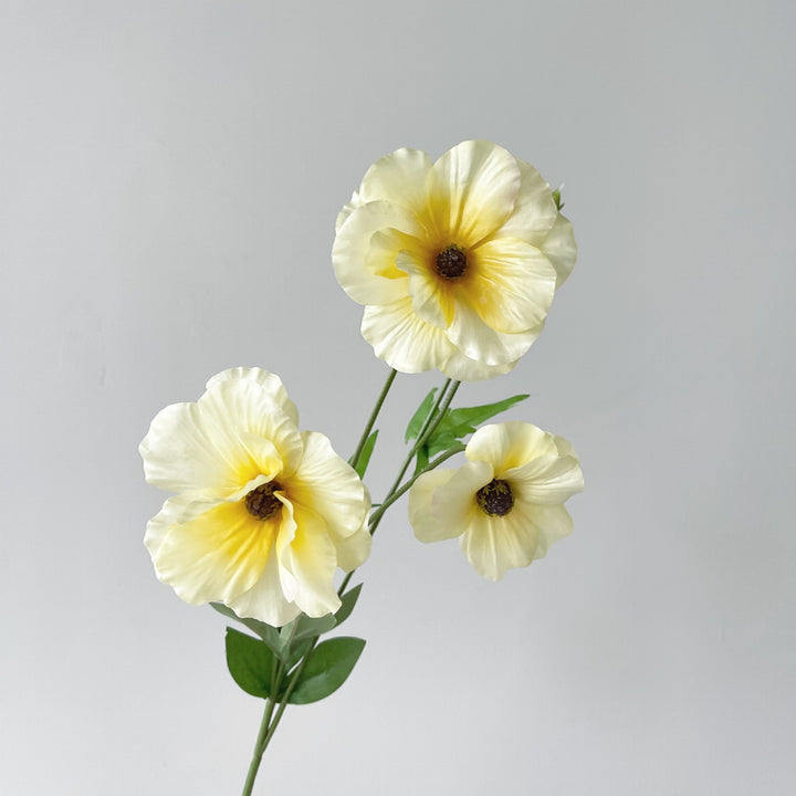 Elegant Floral Accent