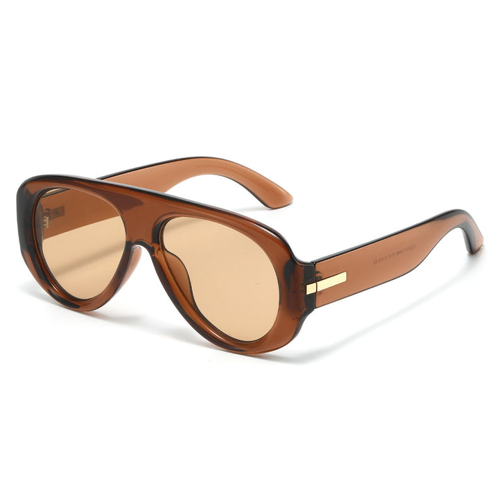 Vintage-Inspired Aviator Sunglasses with Subtle Gold Accents Stornfield