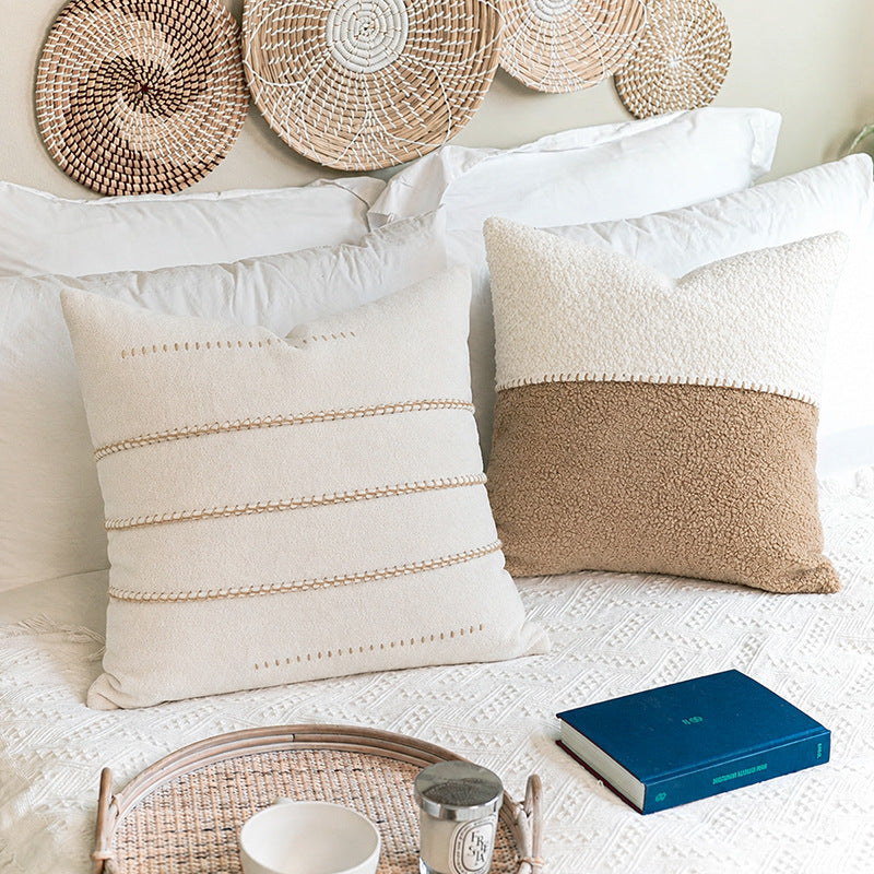 Decorative bouclé pillow with teddy fleece structure and decorative stitching Stornfield
