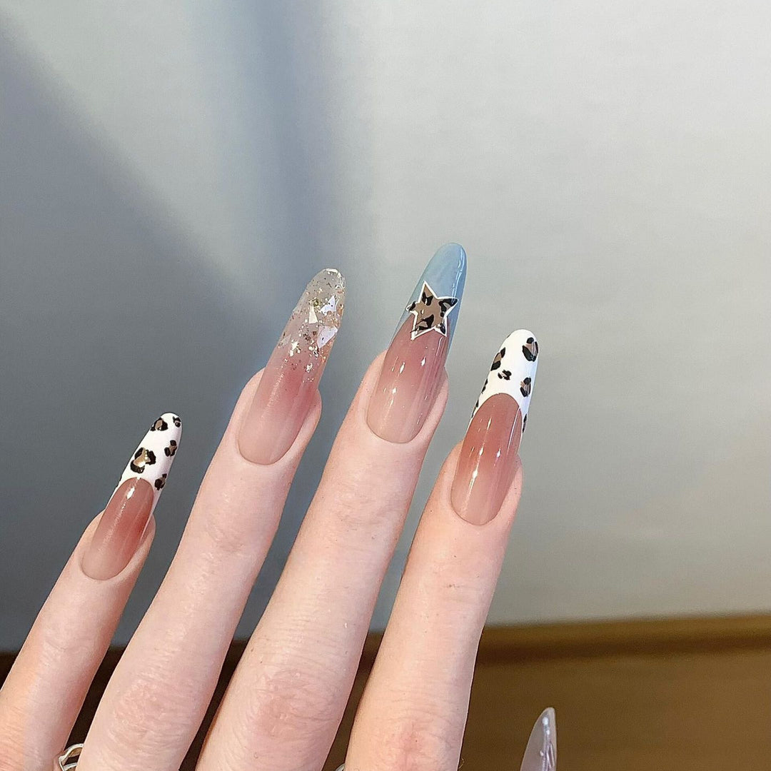 Artificial nails with creative glitter effect and animal design Stornfield