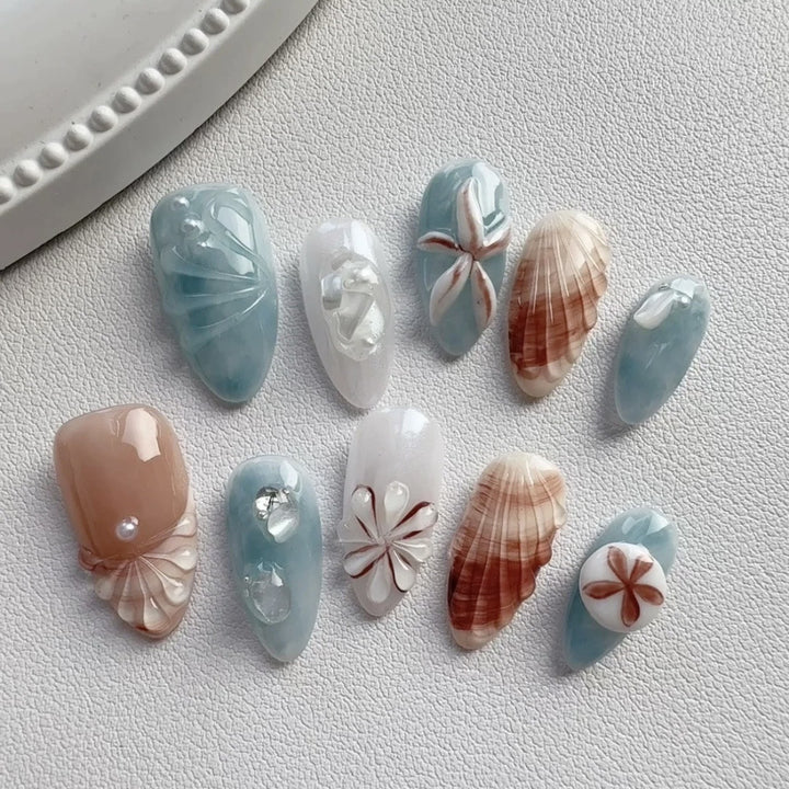 Coastal-Themed Press-On Nail Set