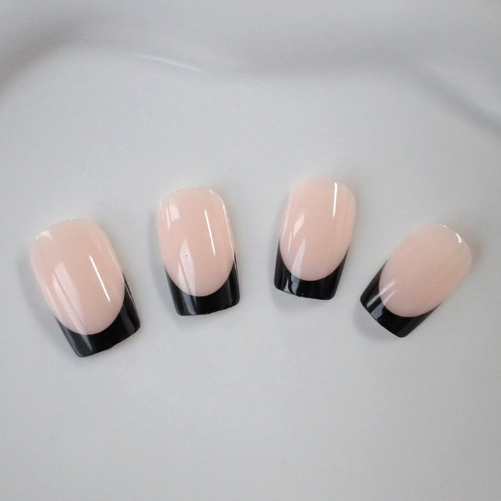 Elegant Bow-Embellished Nail Art Set Stornfield