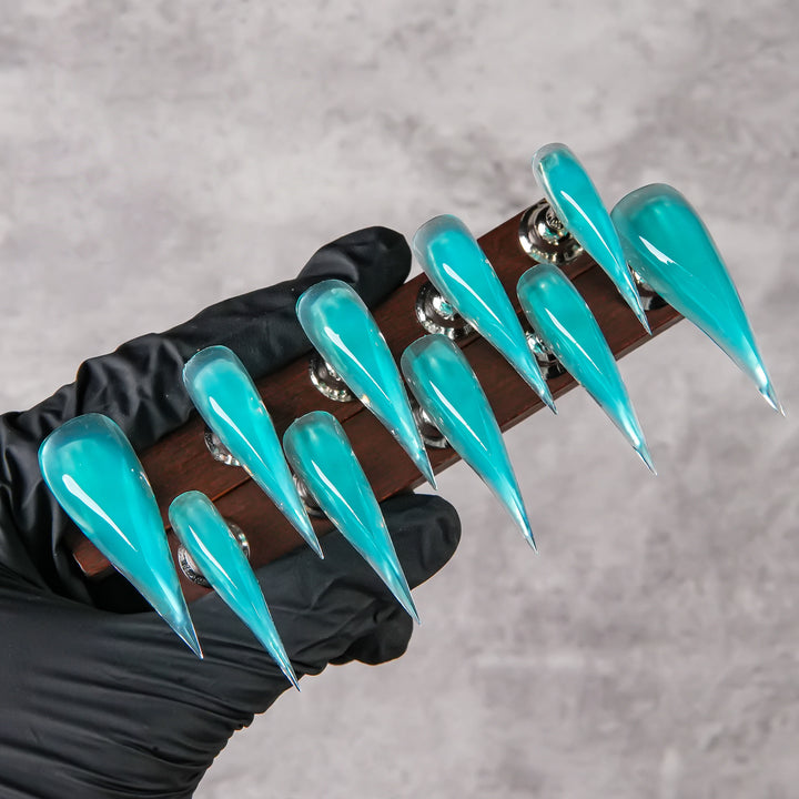 Sculpted Stiletto Press-On Nail Enhancements