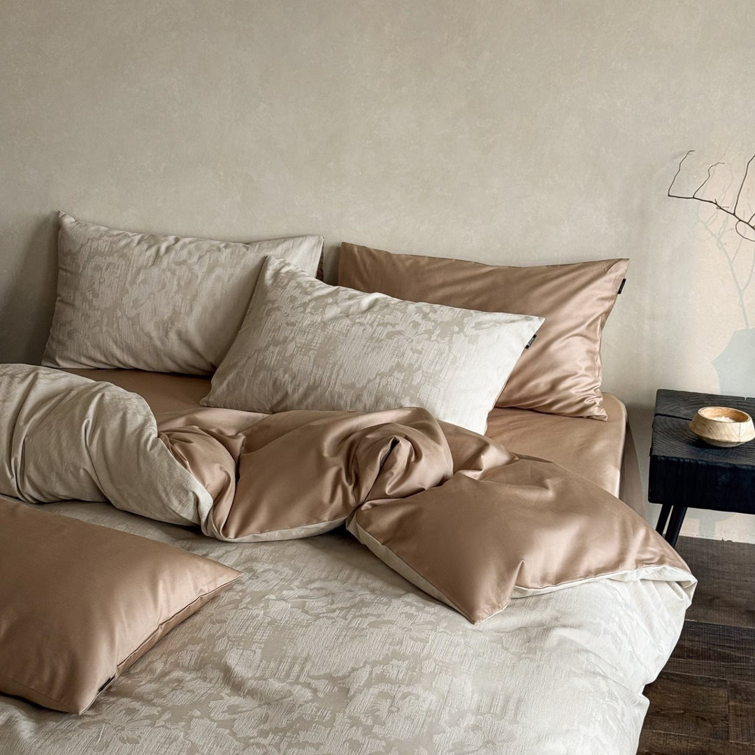 Elegant bed linen set made of cotton satin with embossed fan relief