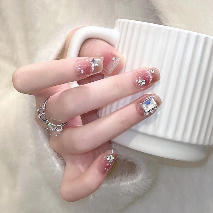Artistic Floral-Embellished Press-On Nail Art Stornfield
