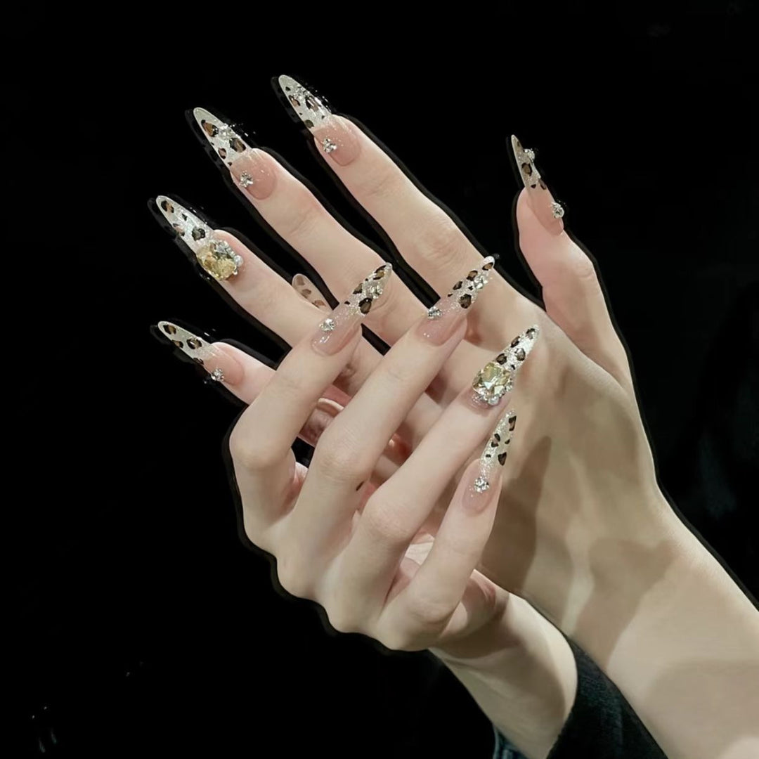 Elaborate Artistic Press-On Nail Set Stornfield