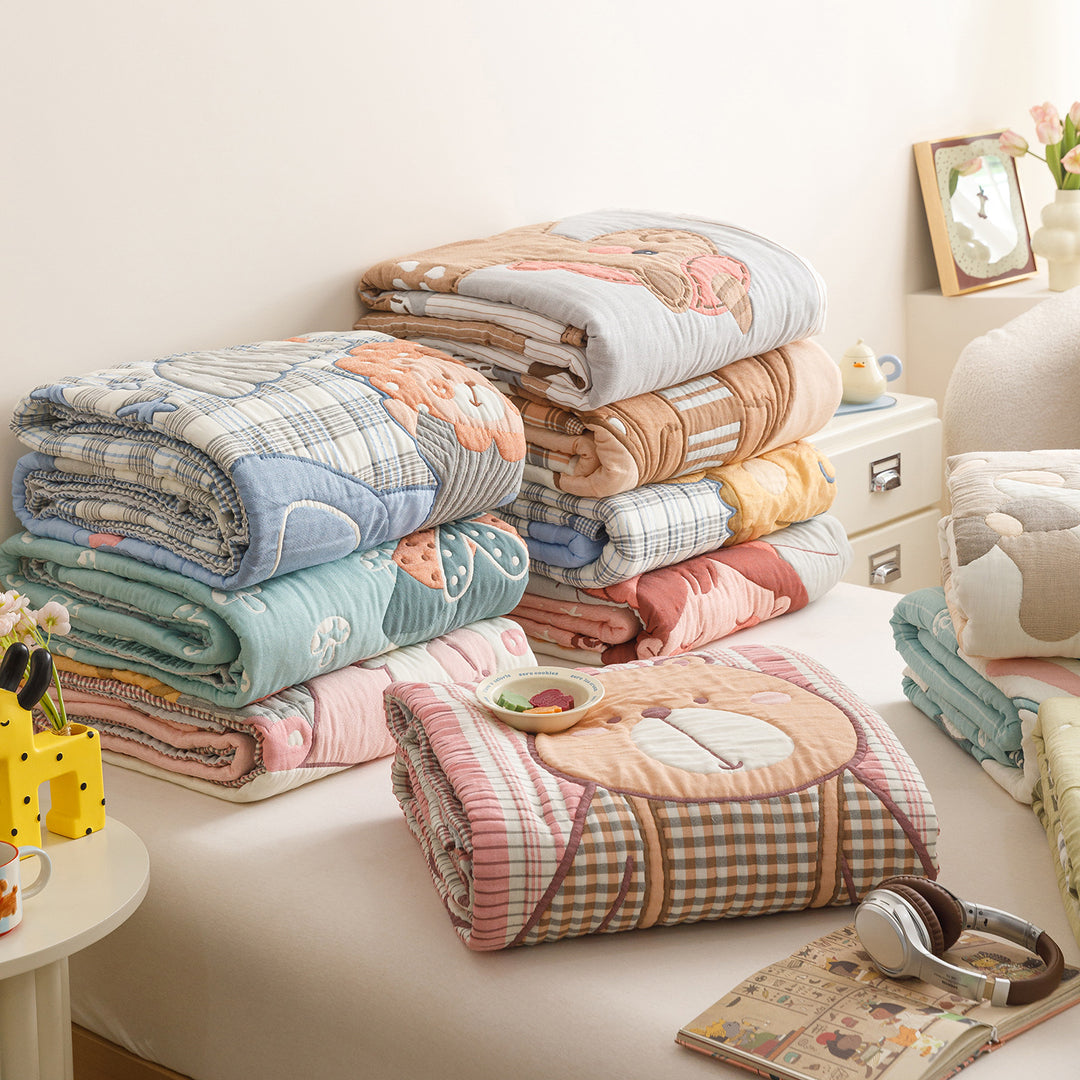 Quilted Cotton Bedding Comforter with Appliqué Bears