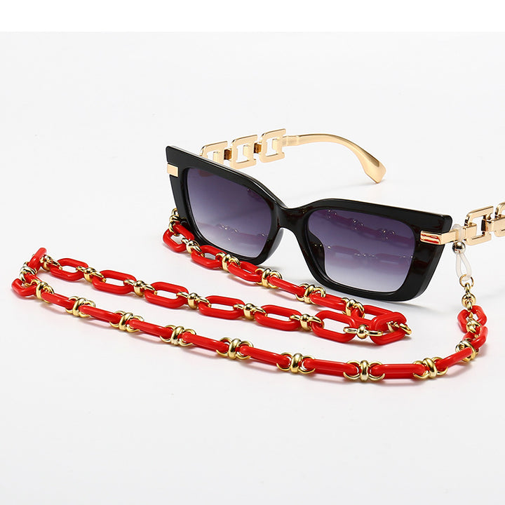 Fashion Cat-Eye Sunglasses with Elegant Chain Stornfield