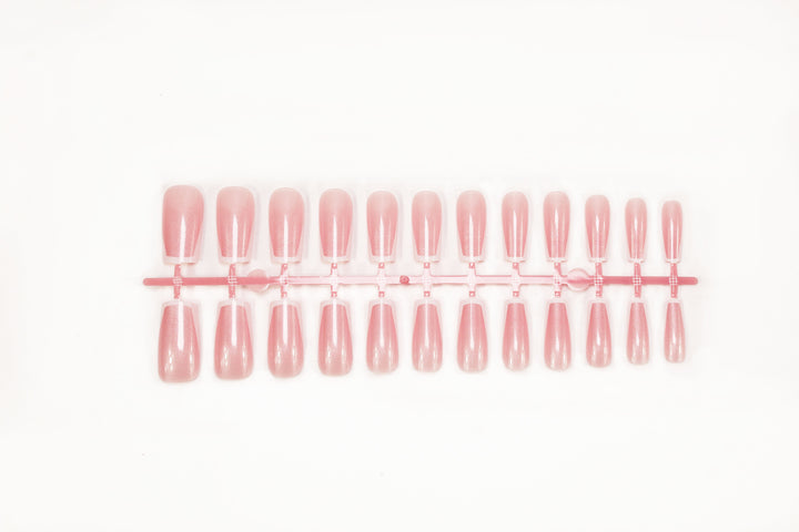 Artificial nail set with elegant French-tip design Stornfield