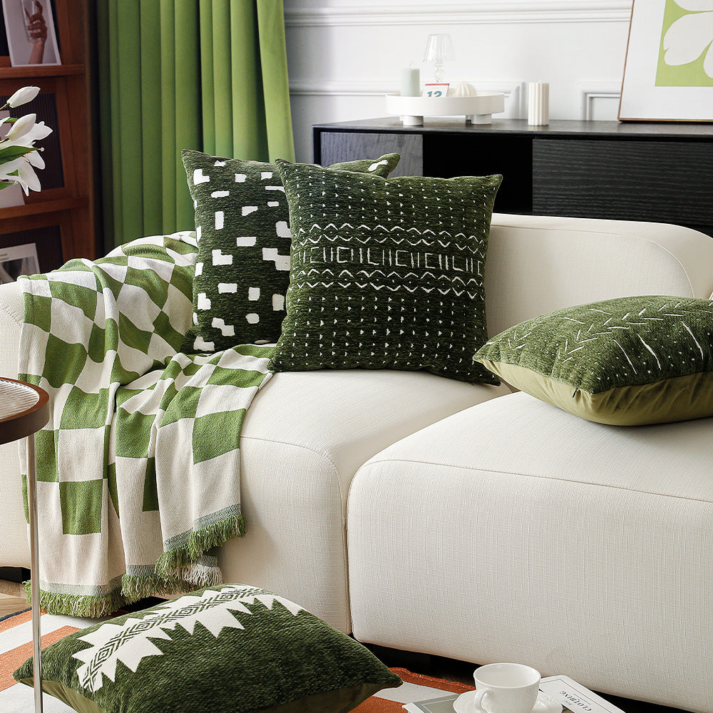 Decorative cushion with jacquard-like chenille structure and concealed zipper Stornfield