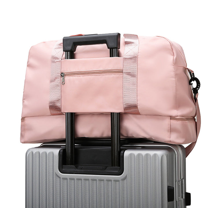 Sporty travel bag with adjustable shoulder strap Stornfield
