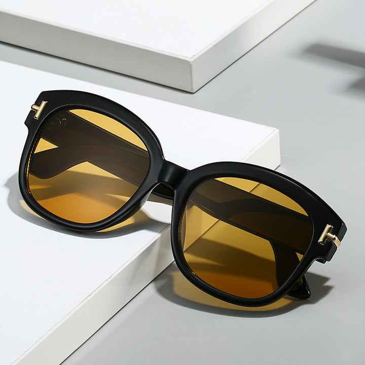 Chic Oversized Frame Sunglasses Stornfield