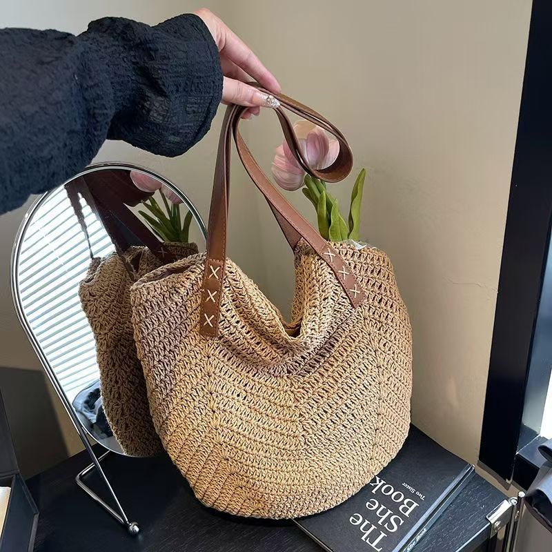 Handcrafted Bag Made of Natural Material Stornfield