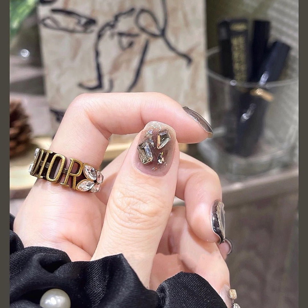 Artistic Nail Art Press-On Set Stornfield
