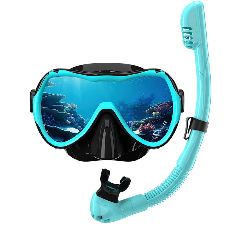 Diving mask with wide field of vision by Stornfield