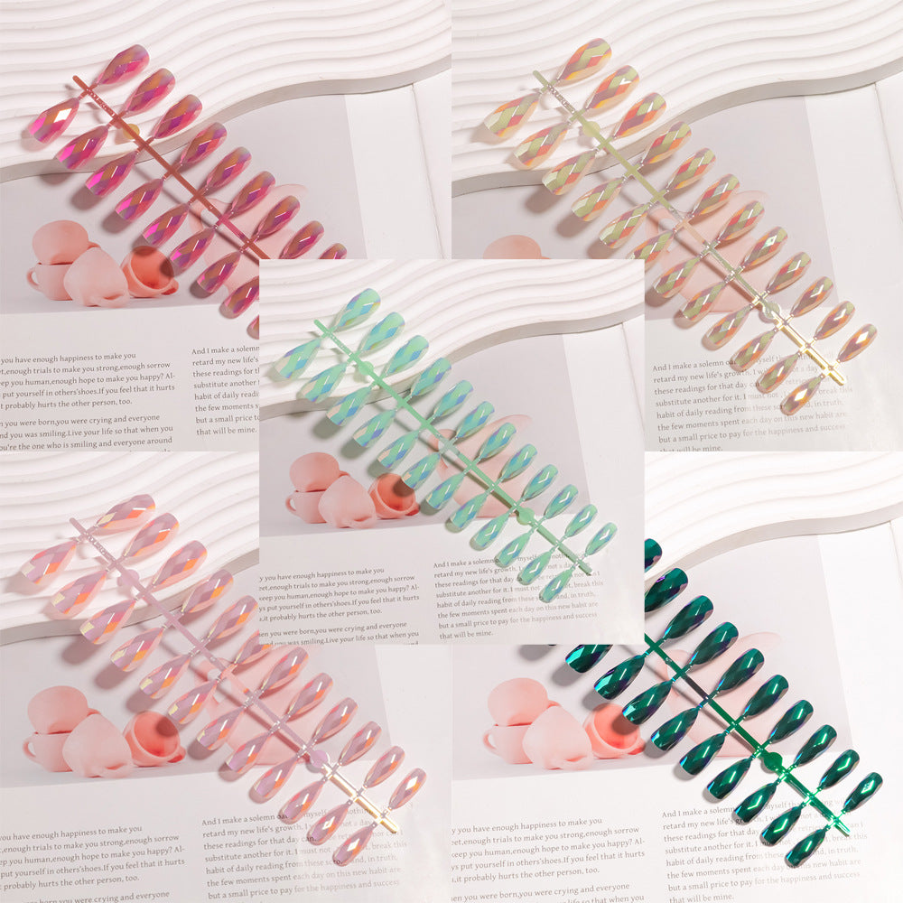 Artistic Press-On Nail Set with Geometric Design Stornfield