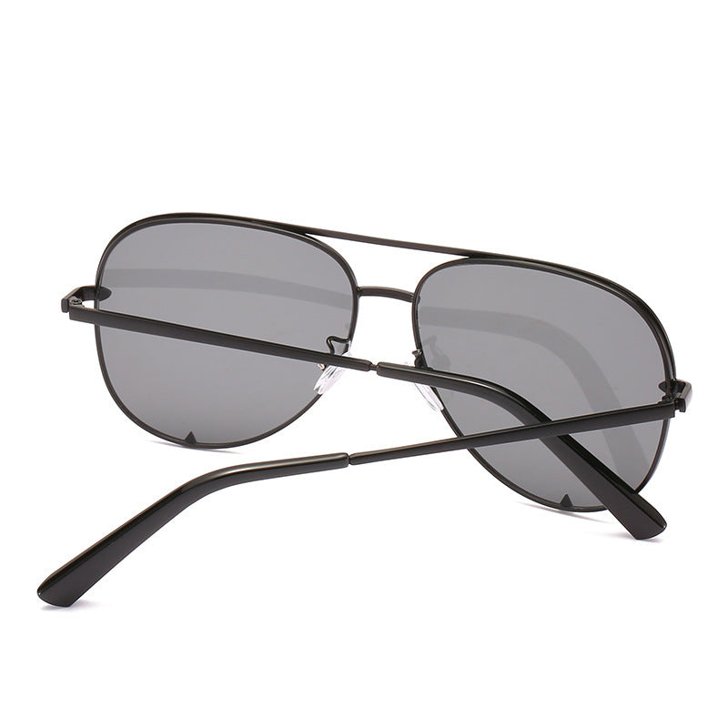 Fashion-Forward Aviator Sunglasses Stornfield