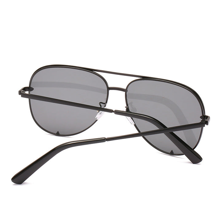 Fashion-Forward Aviator Sunglasses Stornfield