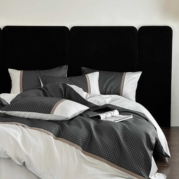 Duvet cover set made of cotton mix with fine jacquard pattern and contrast trim