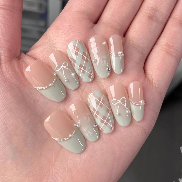 Decorative Press-On Nail Art Set Stornfield