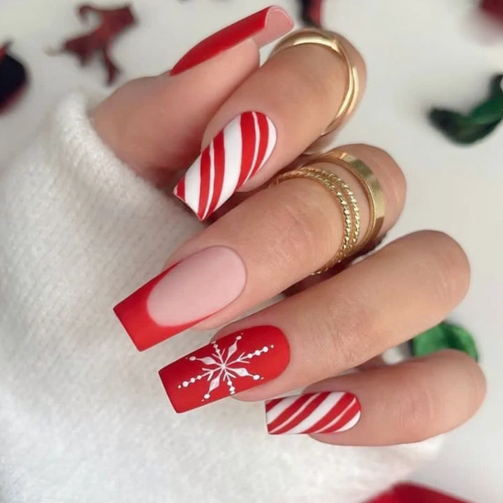 Festive Winter-Themed Nail Art Extensions Stornfield