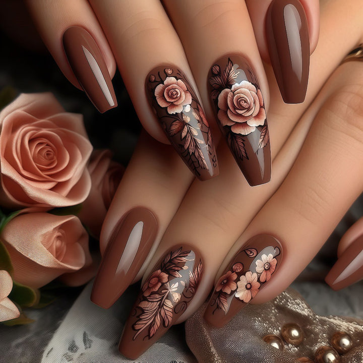 Artificial nails with floral accents Stornfield